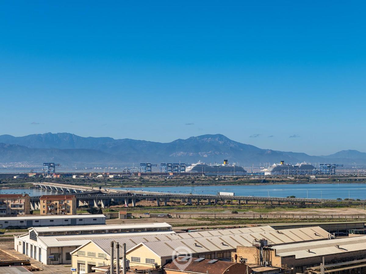 Cityscape Vista Apartment Cagliari Bagian luar foto