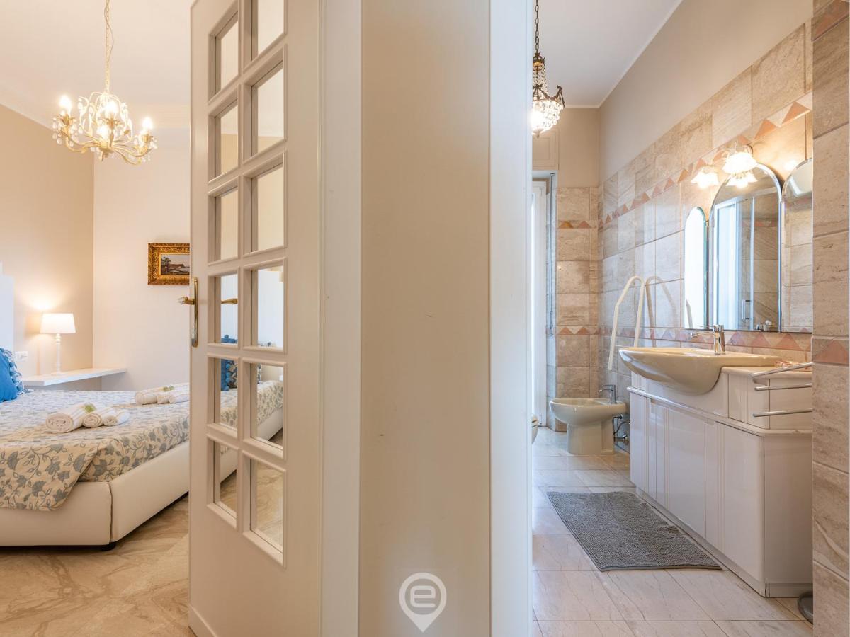 Cityscape Vista Apartment Cagliari Bagian luar foto