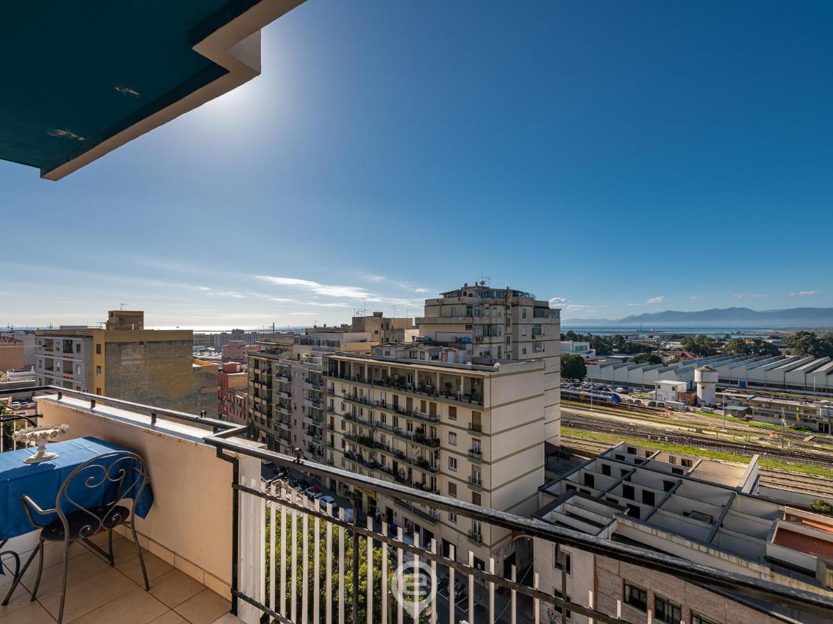 Cityscape Vista Apartment Cagliari Bagian luar foto